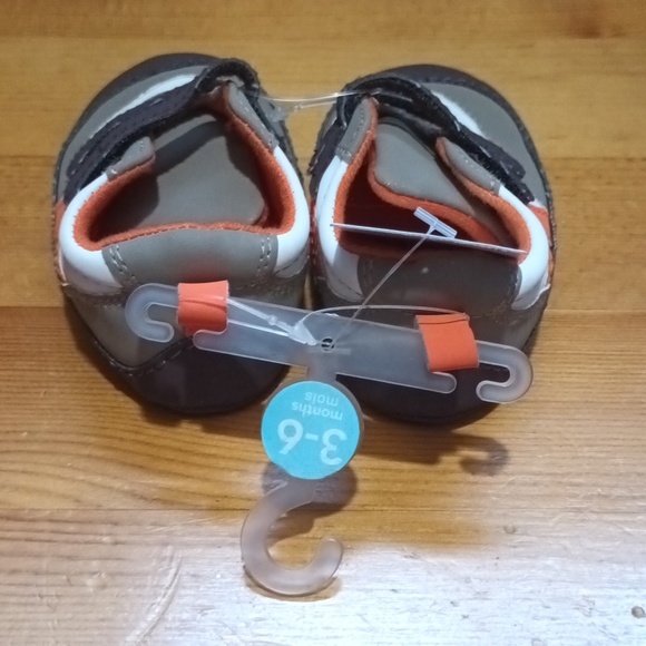 size 3-6 Carter's baby walkers. - Picture 3 of 8